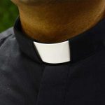 Condenan a sacerdote por abuso sexual en Costa Rica sacerdote