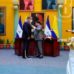 Gobierno de Nicaragua condecora a embajador saliente de Colombia nicaragua