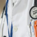 Pediatra argentino es detenido por tenencia de pornografía infantil argentina