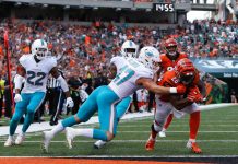 Bengals anotan 27 puntos seguidos para vencer a Dolphins michael