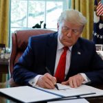 Trump firma paquete de estímulos para impulsar la economía de Estados Unidos estados unidos
