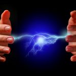 ¿Sabías que la energía del cuerpo podría cargar aparatos? electricidad estatica