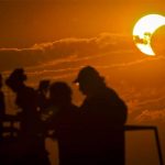 Argentina vive un eclipse de sol de atractivo turístico pese a la COVID-19 argentina