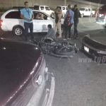Motociclista lesionado tras fuerte impacto contra un taxi nicaragua