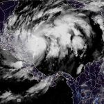 Huracán Eta, categoría 4, toca tierra en el caribe de Nicaragua huracan eta