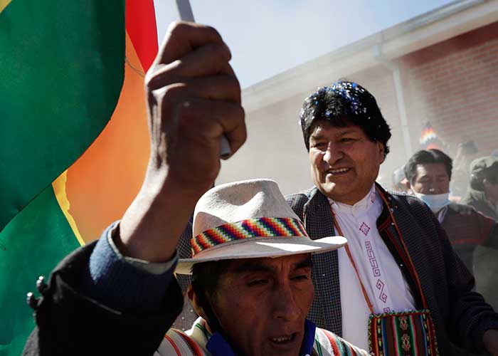 Evo-Morales-caravana evo morales