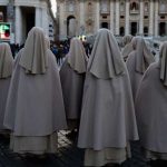 Renuncia fundadora y editoras de revista vaticana de mujeres roma