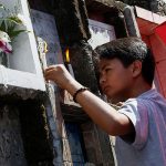 Más de 1,6 millones de filipinos visitaron los cementerios de Manila asia