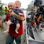 18 muertos deja Florence en EE.UU. con la muerte de un bebé al caer un árbol sobre su casa muertos