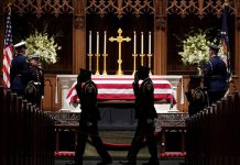 Bush padre descansa junto a su familia tras una despedida en Texas funeral