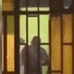 Golpea salvajemente a su hija por salir sin lavar trastes en Perú callao