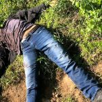 Hallan a niño guatemalteco abrazado al cadáver de su padre degollado nino guatemalteco