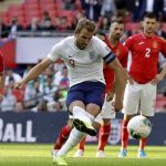 Kane anota tres, Inglaterra vence a Bulgaria en Euros bulgaria