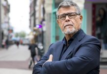 Holandés dice que sufre «discriminación» por una edad que «no se ajusta» a su físico holandes emile ratelband