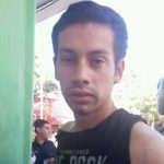 Depravado le tira semen en la espalda a una niña en Argentina semen