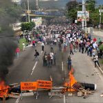 Arrecian movilizaciones de maestros y personal de salud en Honduras protestas