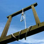 La condenan a la horca por matar a su esposo cuando intentaba violarla um durman