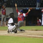 Carazo remonta y elimina a León Pomares