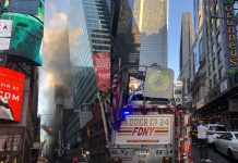 Fuerte incendio en rascacielos del Times Square de Nueva York estados unidos