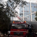 Se elevan a 8 los muertos por incendio en un hospital de la India india