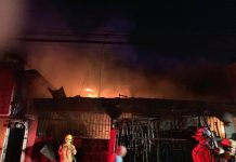 Siete muertos en La Carpio tras incendio en cuartería muertos