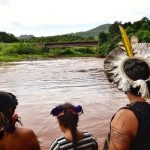 Derrame minero contamina suministro de agua potable de una comunidad indígena en Brasil rio paraopeba