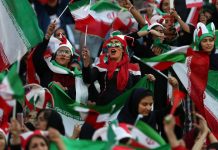 Irán permite ingreso de mujeres a estadio de fútbol