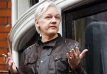 Julian Assange deja de dirigir Wikileaks julian assange