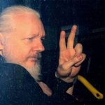 Anonymous: «Liberen a Assange o lo pagarán» gobierno de reino unido