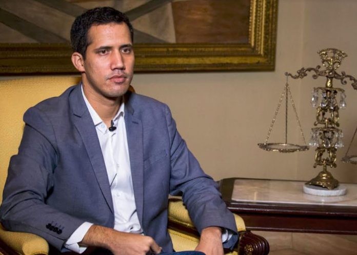 broma a juan guaido