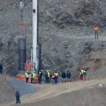 Mineros inician el descenso para rescatar a Julen espana