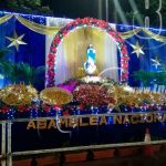 Familias visitan altares en la avenida de Bolívar a Chávez nicaragua