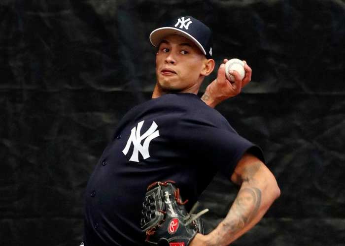 Jonathan-web_JHsUfHn jonathan