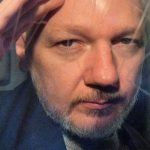 Riesgo de suicidio si Julian Assange es extraditado a EE.UU., afirma testigo wikileaks