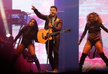 Luis Fonsi estrenó en Quito su nuevo sencillo caribeño «Calypso» luis fonsi