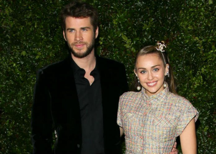 Liam-Hemsworth kaitlynn carter
