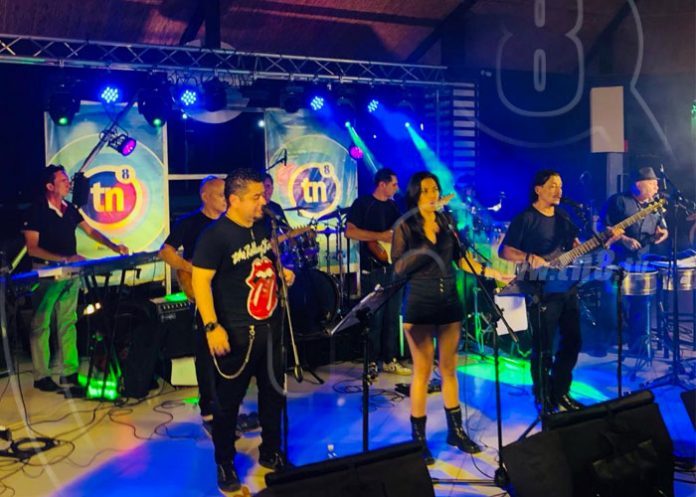 Llama-Viva-Avenida-Central tn8 musical