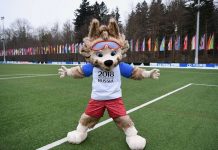 Roban en San Petersburgo una segunda estatua del lobo Zabivaka mascota