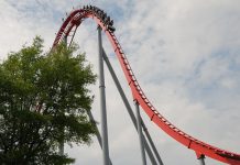 Al menos 6 heridos al descarrilarse una montaña rusa en Florida