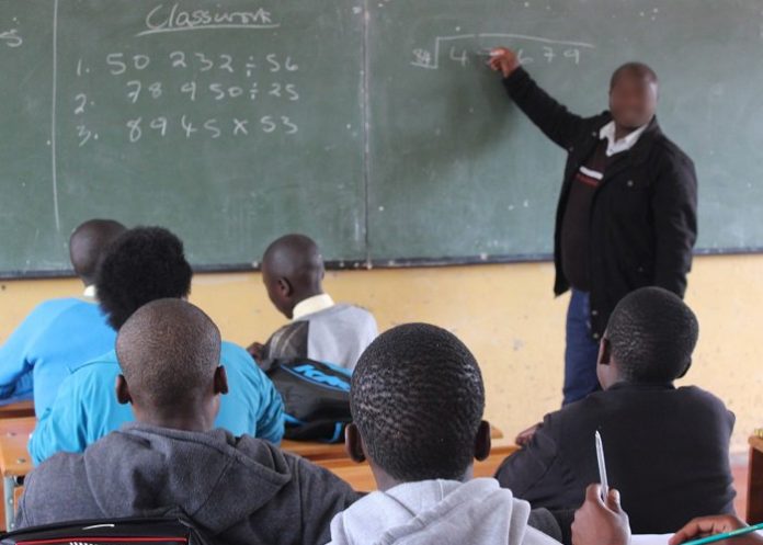 Maestro_EOYwobW estudiante