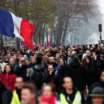 Francia: «¡No hay marcha atrás!», gritan las calles a Macron protestas en francia