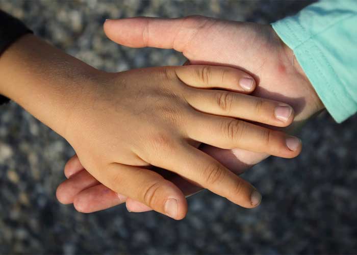 Manos_WUf9SBq sharon figueroa