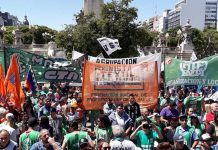Argentinos marchan hoy para denunciar retrocesos en DD.HH. con gobierno de Macri trabajadores de la salud