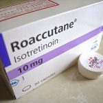 Asesina a cuchilladas a una joven, culpa al medicamento del acné por el homicidio estados unidos