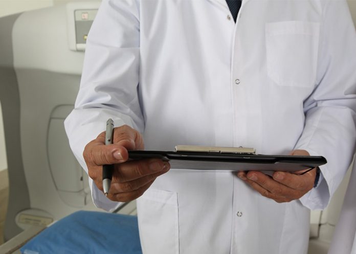 Medico_UN3zXxP suecia