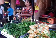 Precios bajos en el mercado Oriental antes del cierre de año canasta basica