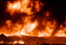 Suben a 126 los muertos por explosión en toma ilegal de gasolina en México mexico