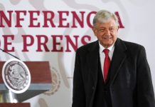 México enjuiciará a 3 altos funcionarios por robo de combustible mexico