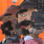 Venta de muñecos en Ocotal, tradición que genera ingresos a familia emprendedora munecos