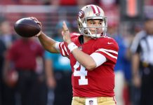 Mullens brilla en su debut; 49ers humillan a Raiders nick
